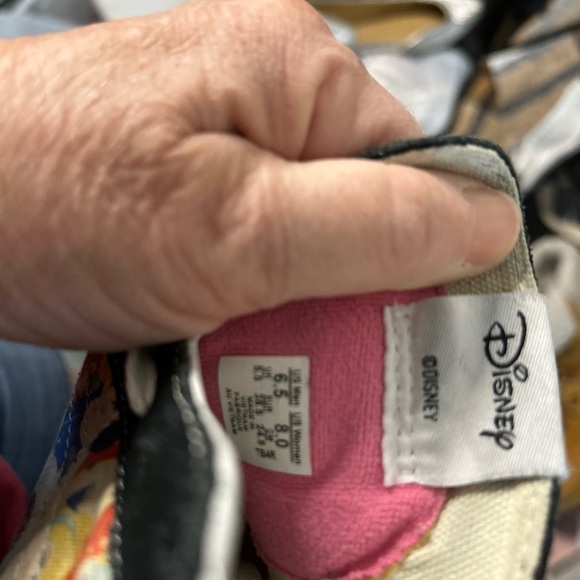 Vans High-Top Sneakers - Black and Multicolor Disney Princess edition - Picture 7 of 7